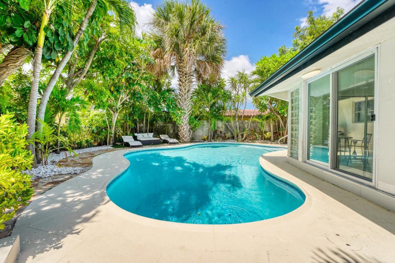 Luxury Tropical Oasis! Huge Saltwater Pool! 1 Mile To Beach! Villa Fort Lauderdale Exterior photo